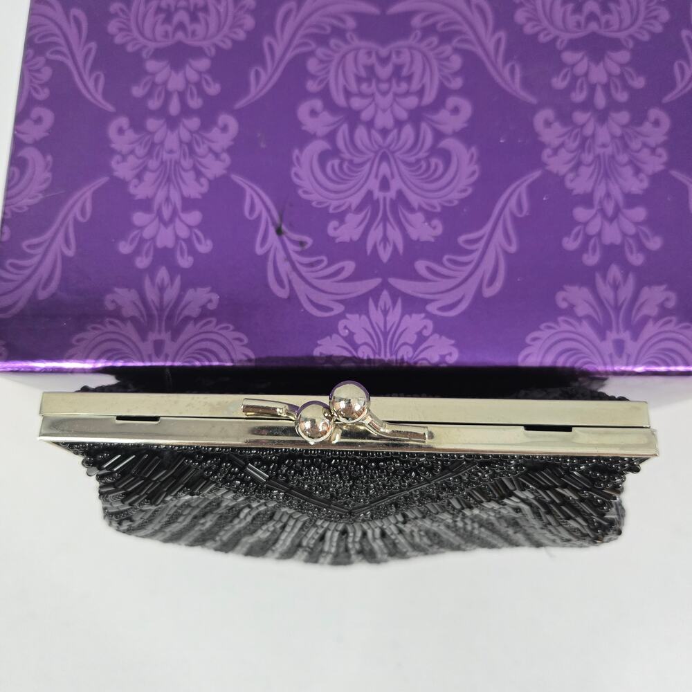 Antique Art Deco Black Beaded Clamshell Clutch Purse Snap Closure Chain Strap - Picture 3 of 14